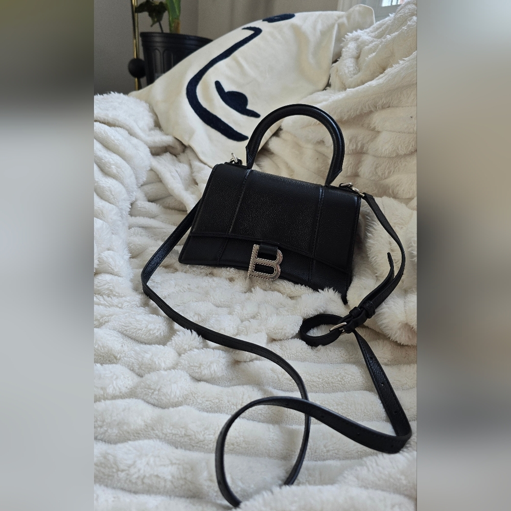 Authentic Balenciaga Hourglass Leather Bag - Picture 2 of 12